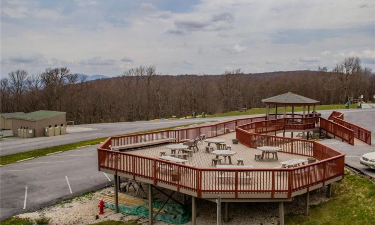 Adventure Awaits Beech Mountain Exterior foto